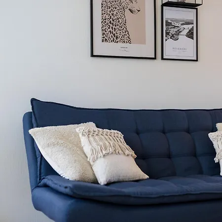 Relaxed Escape With Free Parking And A Game Corner Apartment *