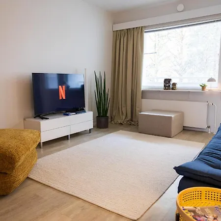 Relaxed Escape With Free Parking And A Game Corner Apartment