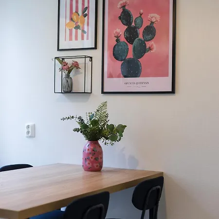 Relaxed Escape With Free Parking And A Game Corner Apartment